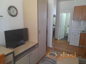 GRBAVICA - MODERNA, KOMPLETNO NAMEŠTENA I OPREMLJENA GARSONJERA